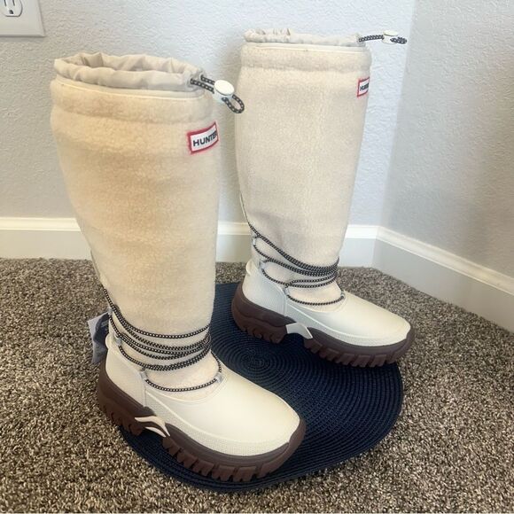 NEW Hunter Sherpa Tall Snow Boots Insulated Waterproof Sz 6 US / 37 EU Ivory - Picture 1 of 10